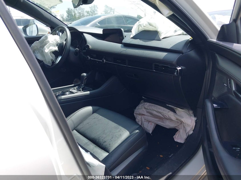 VIN JM1BPAMMXK1133305 2019 MAZDA MAZDA3 HATCHBACK W/PREFERRED PKG