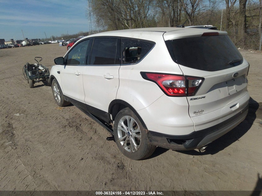 VIN 1FMCU0G91HUD17629 2017 FORD ESCAPE SE