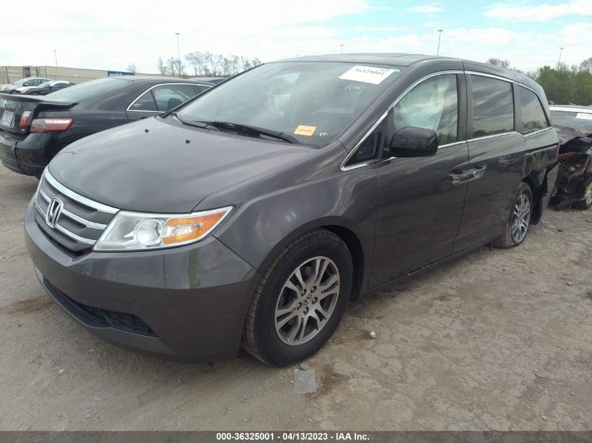 VIN 5FNRL5H64DB018027 2013 HONDA ODYSSEY no.2