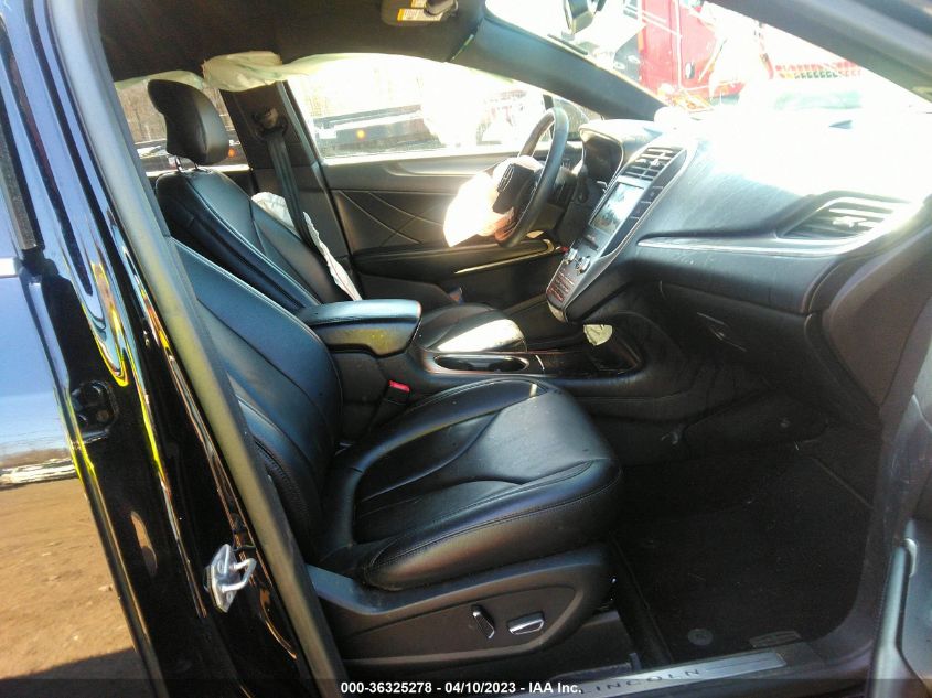 2018 LINCOLN MKC PREMIERE - 5LMCJ1D95JUL03741
