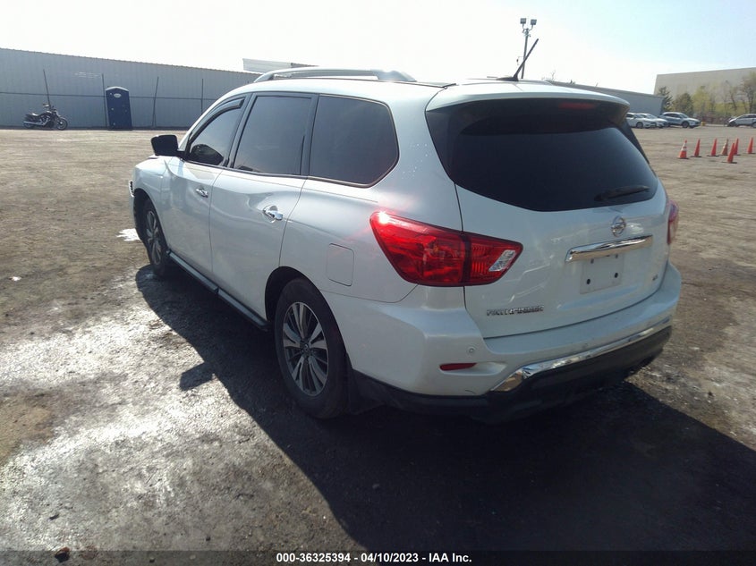 VIN 5N1DR2MN1HC673717 2017 NISSAN PATHFINDER SL