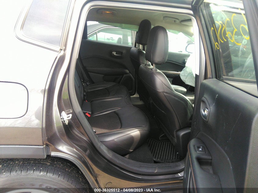 VIN 3C4NJDBB5LT209668 2020 JEEP COMPASS LATITUDE