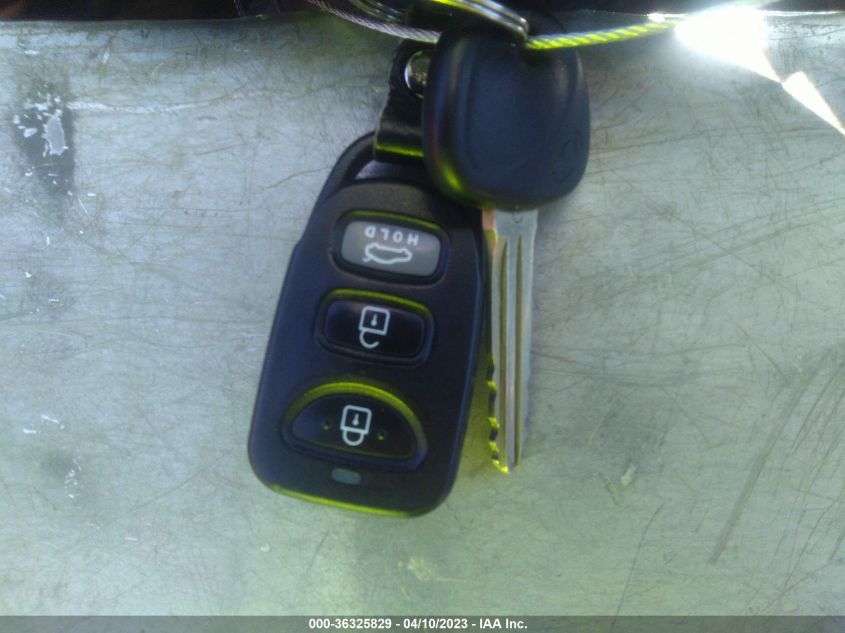 2019 HYUNDAI ELANTRA SEL - 5NPD84LF3KH427115