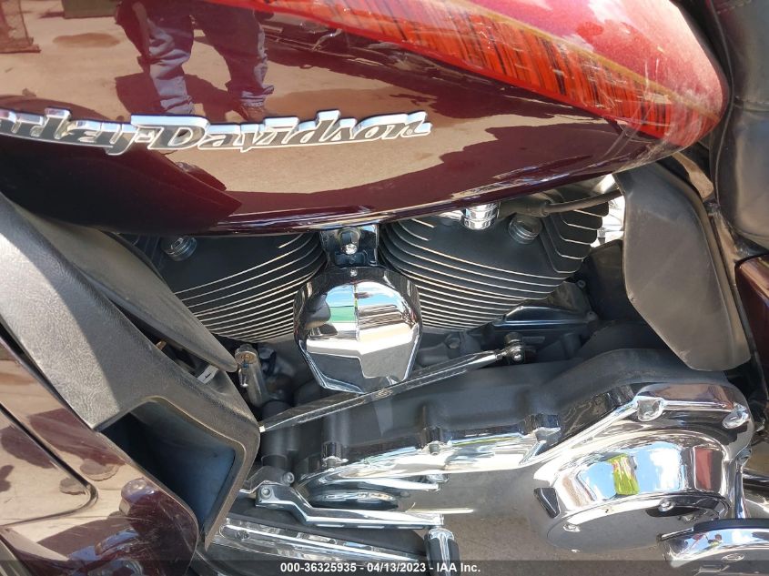2014 HARLEY-DAVIDSON FLHTKSE CVO LIMITED 1HD1TEN18EB950501
