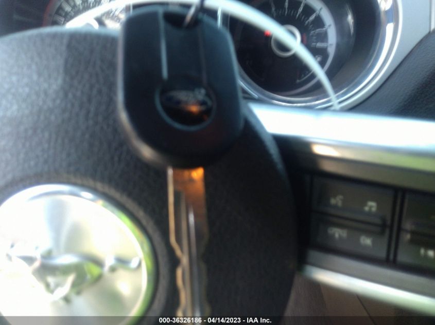 2013 FORD MUSTANG V6 - 1ZVBP8AM0D5230048