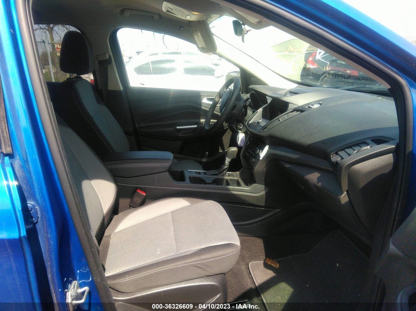 VIN 1FMCU0GD1HUD38310 2017 FORD ESCAPE SE