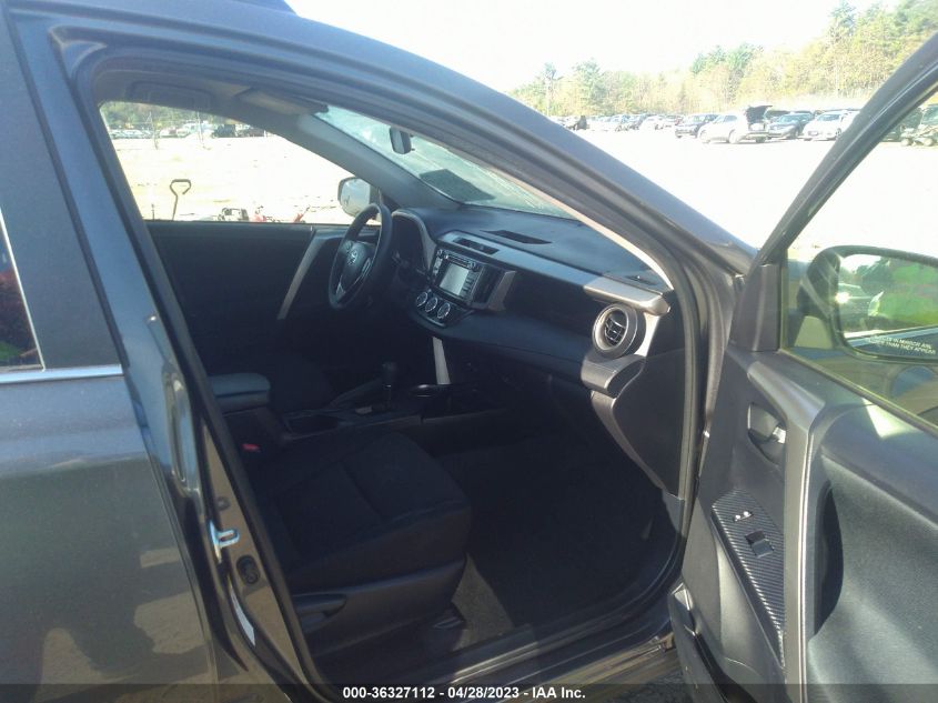 2015 TOYOTA RAV4 LE - JTMBFREV0FJ040713