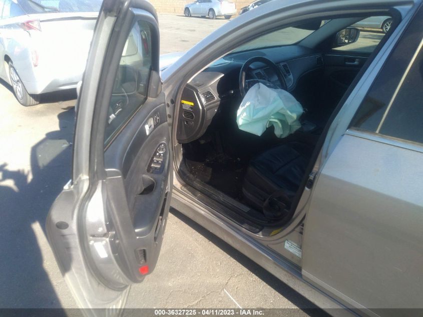 2013 HYUNDAI GENESIS 3.8L - KMHGC4DD3DU251115