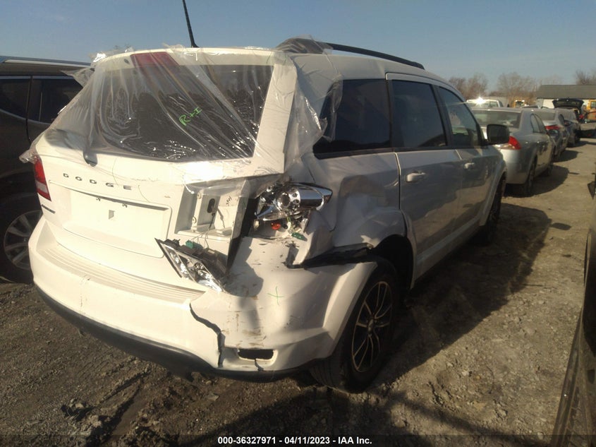 VIN 3C4PDCBBXKT738106 2019 DODGE JOURNEY SE