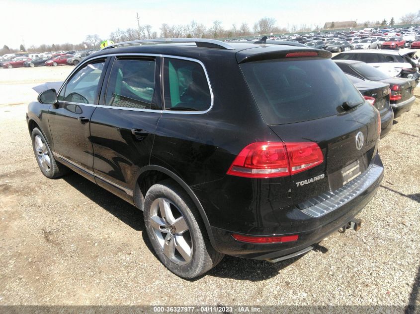 2013 VOLKSWAGEN TOUAREG LUX WVGEF9BP8DD011938