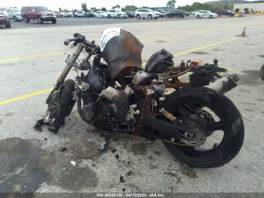 2002 SUZUKI GSX1300 R JS1GW71A122105631