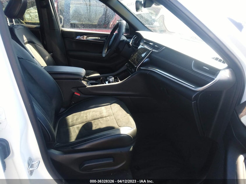 VIN 1C4RJKAG6P8104497 2023 JEEP GRAND CHEROKEE L ALTITUDE