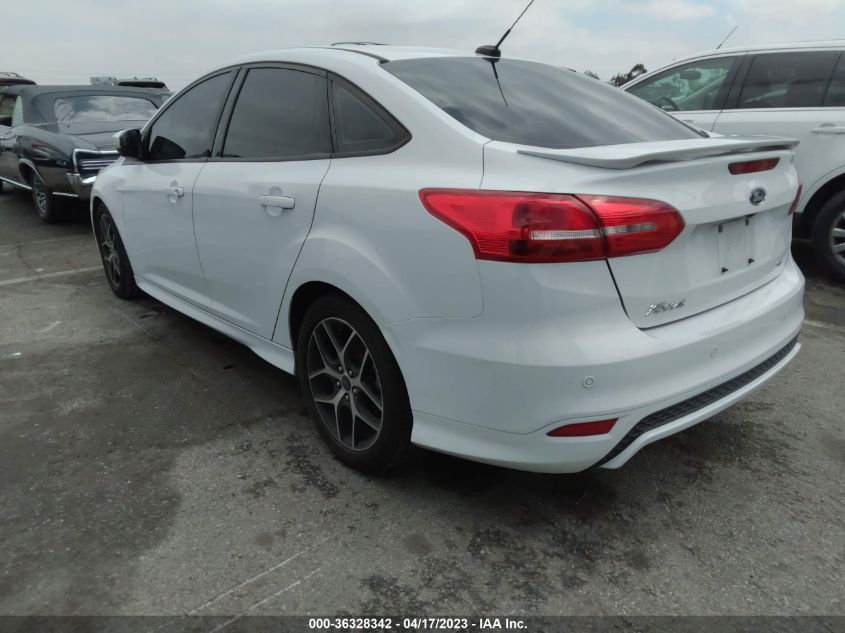2016 FORD FOCUS SE - 1FADP3F29GL405702