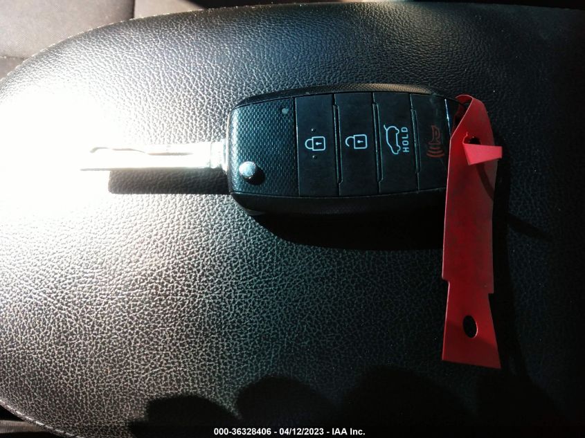 2016 KIA SOUL BASE - KNDJN2A25G7847261