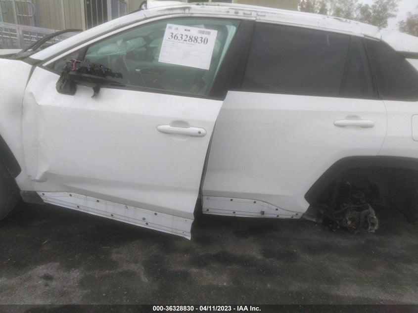 VIN 2T3A1RFV2KW077928 2019 TOYOTA RAV4 XLE PREMIUM