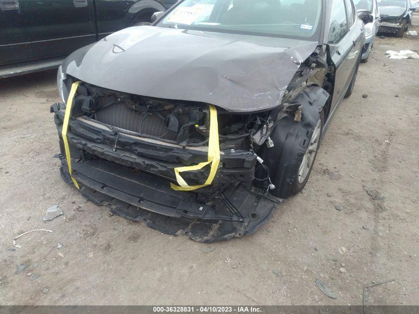 2018 TOYOTA CAMRY LE/SE/XLE/L - 4T1B11HK8JU049938