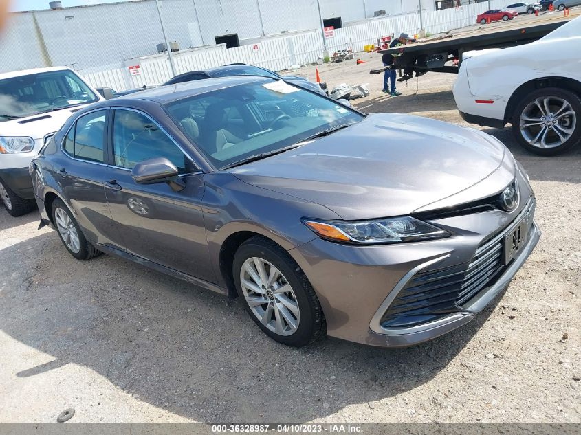 2022 TOYOTA CAMRY LE - 4T1C11AK8NU635513