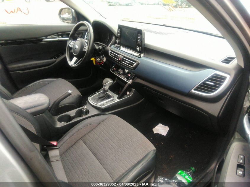 2021 KIA SELTOS S - KNDEUCAA2M7160316