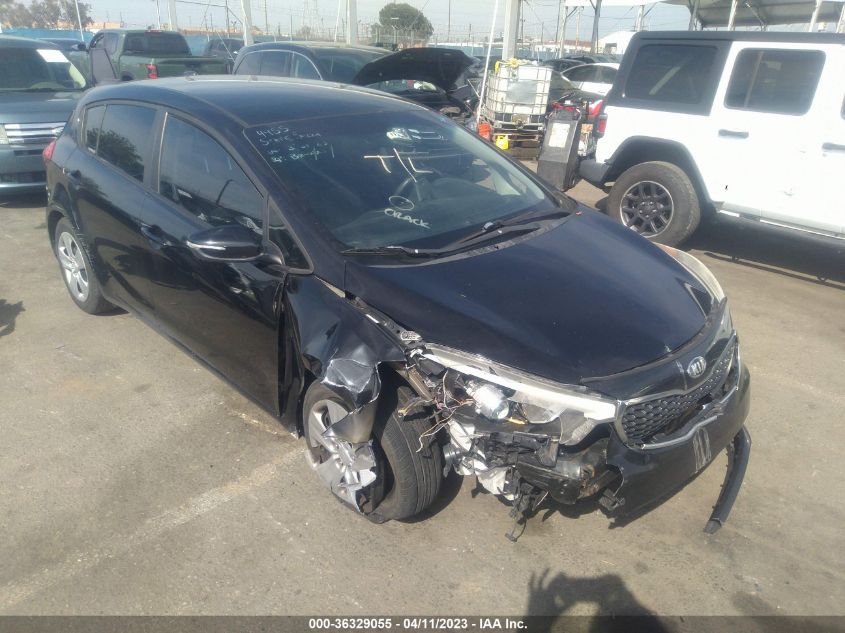 2016 KIA FORTE 5-DOOR LX - KNAFK5A80G5573139