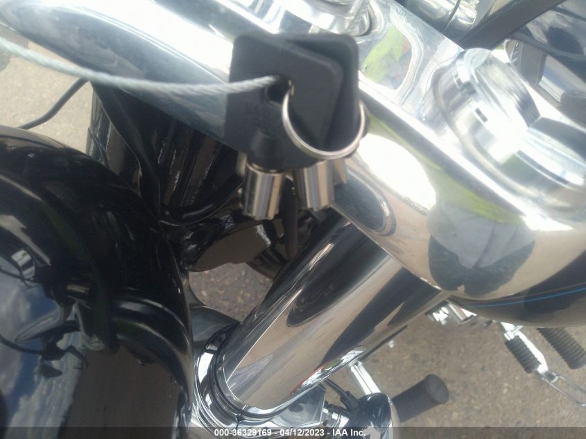 2012 HARLEY-DAVIDSON FXDC DYNA SUPER GLIDE - 1HD1GV412CC333530