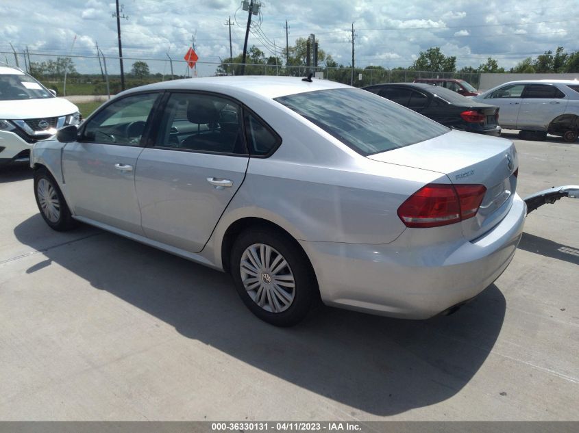2014 VOLKSWAGEN PASSAT S - 1VWAS7A31EC090343