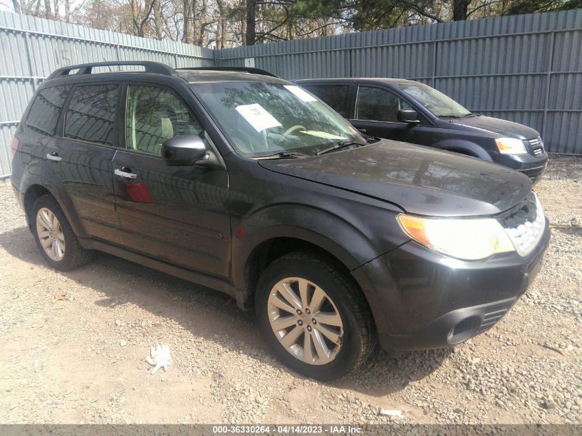 2013 SUBARU FORESTER 2.5X LIMITED - JF2SHAEC6DH405573