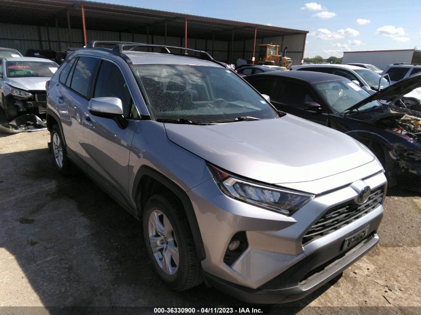 2019 TOYOTA RAV4 XLE - JTMW1RFV1KD030442