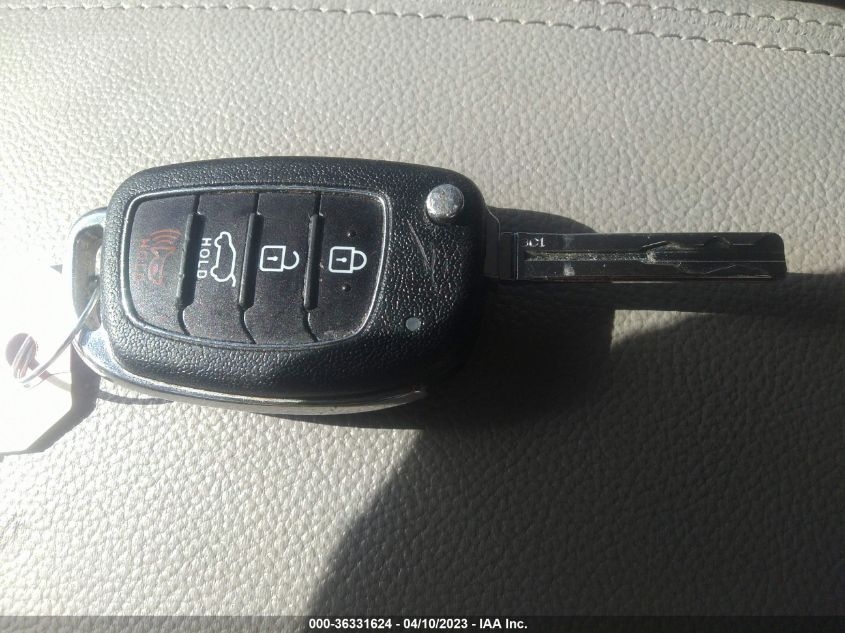 2017 HYUNDAI TUCSON SE - KM8J3CA49HU414554
