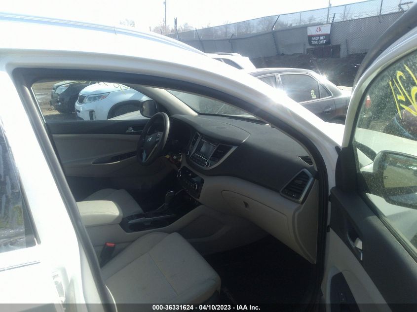 2017 HYUNDAI TUCSON SE - KM8J3CA49HU414554