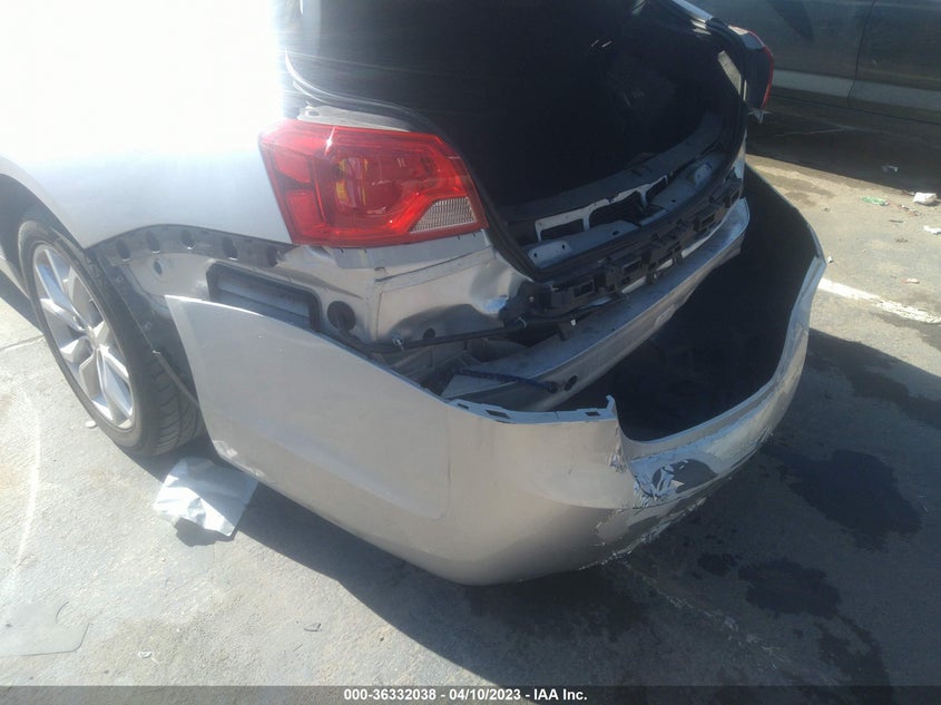 VIN 2G1105S32J9109147 2018 CHEVROLET IMPALA LT