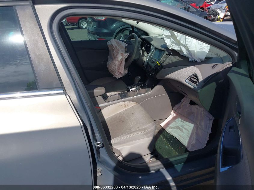 2018 CHEVROLET CRUZE LT - 1G1BE5SM4J7141761