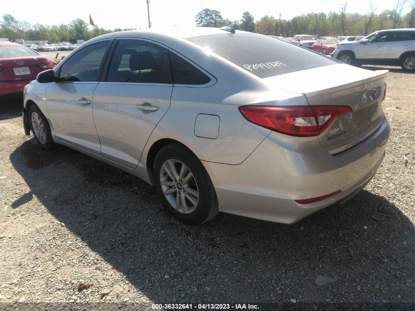 2015 HYUNDAI SONATA 2.4L SE - 5NPE24AF5FH169808