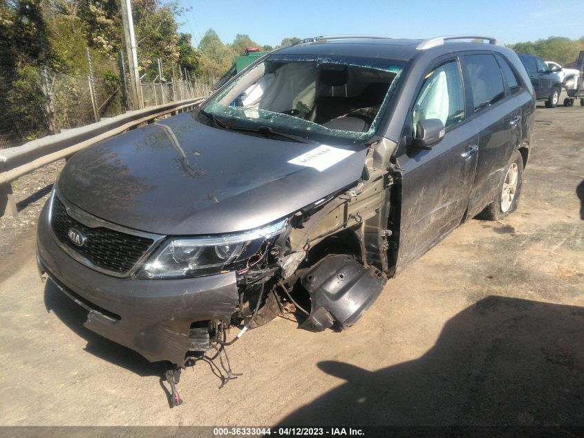 2014 KIA SORENTO LX - 5XYKTDA75EG462378