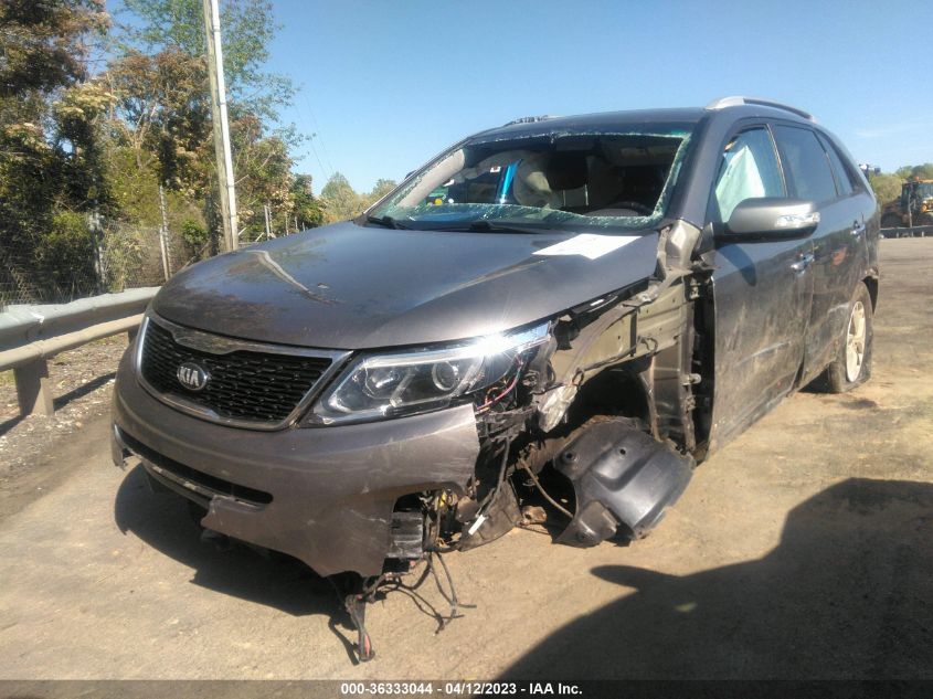 2014 KIA SORENTO LX - 5XYKTDA75EG462378