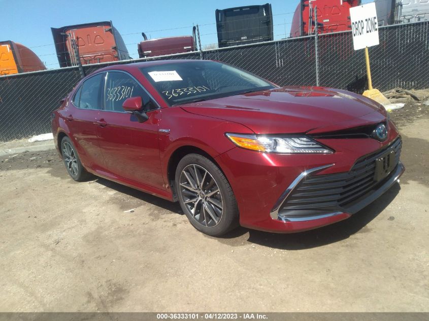 2021 TOYOTA CAMRY HYBRID XLE - 4T1F31AK1MU562989