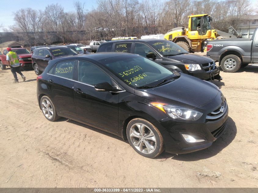 2013 HYUNDAI ELANTRA GT W/BLUE INT - KMHD35LE5DU054224