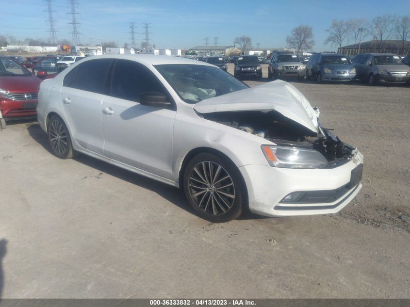 2016 VOLKSWAGEN JETTA SEDAN 1.8T SPORT - 3VWD17AJ1GM285570