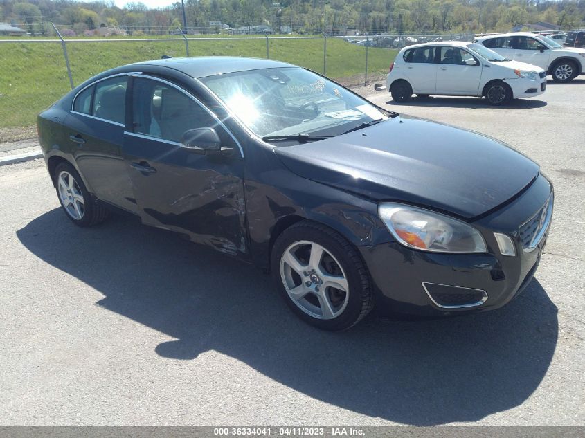 2013 VOLVO S60 T5 - YV1612FS0D2180595