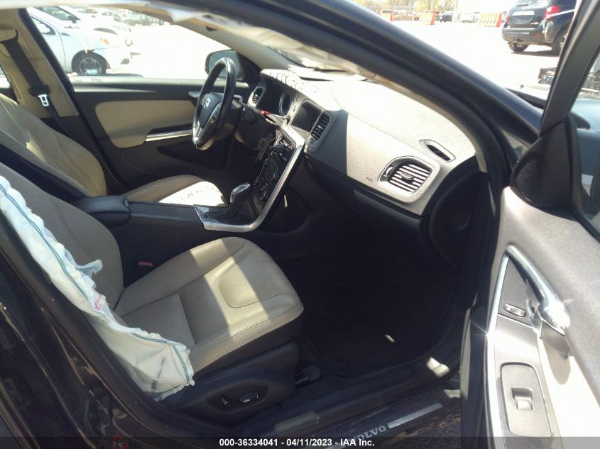 2013 VOLVO S60 T5 - YV1612FS0D2180595