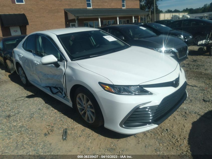 2022 TOYOTA CAMRY LE - 4T1C11AK5NU684698