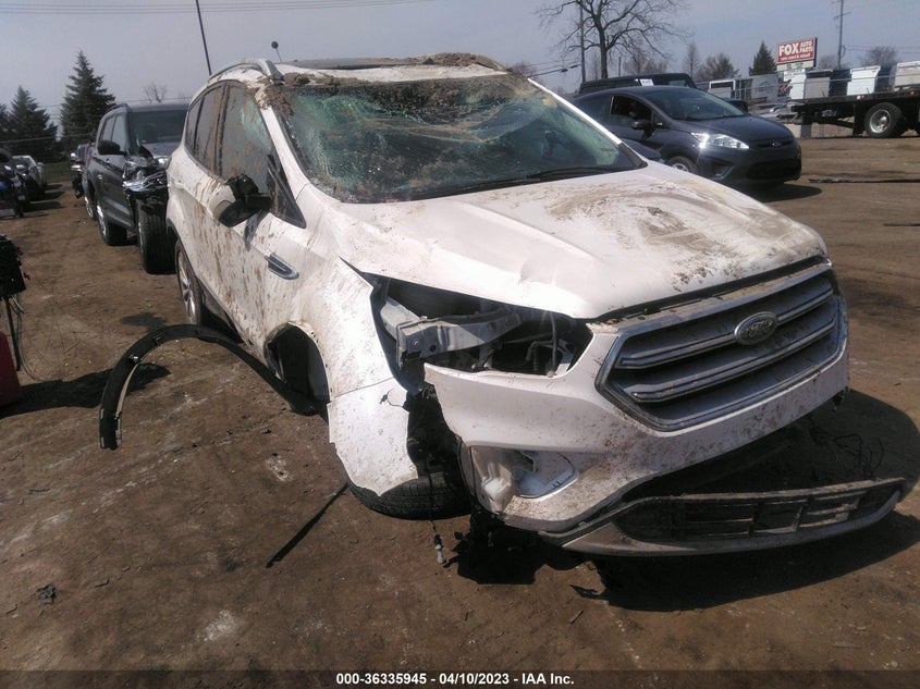 VIN 1FMCU9J94JUD03646 2018 FORD ESCAPE TITANIUM