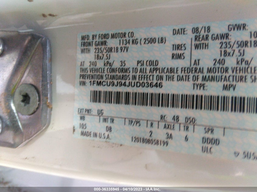 VIN 1FMCU9J94JUD03646 2018 FORD ESCAPE TITANIUM