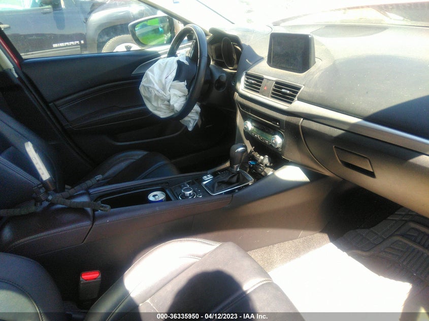 VIN 3MZBN1L37JM206286 2018 MAZDA MAZDA3 5-DOOR TOURING