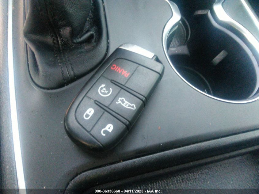 2019 DODGE DURANGO SXT - 1C4RDHAG4KC659240