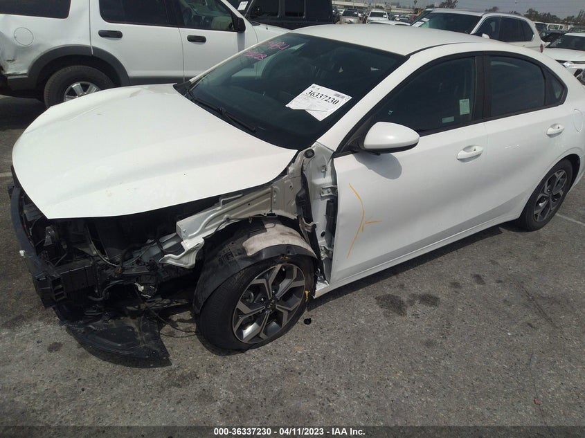 VIN 3KPF24AD7KE070554 2019 KIA FORTE LXS