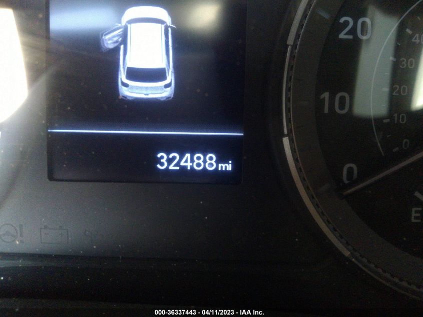 2021 HYUNDAI VENUE SEL - KMHRC8A37MU082812