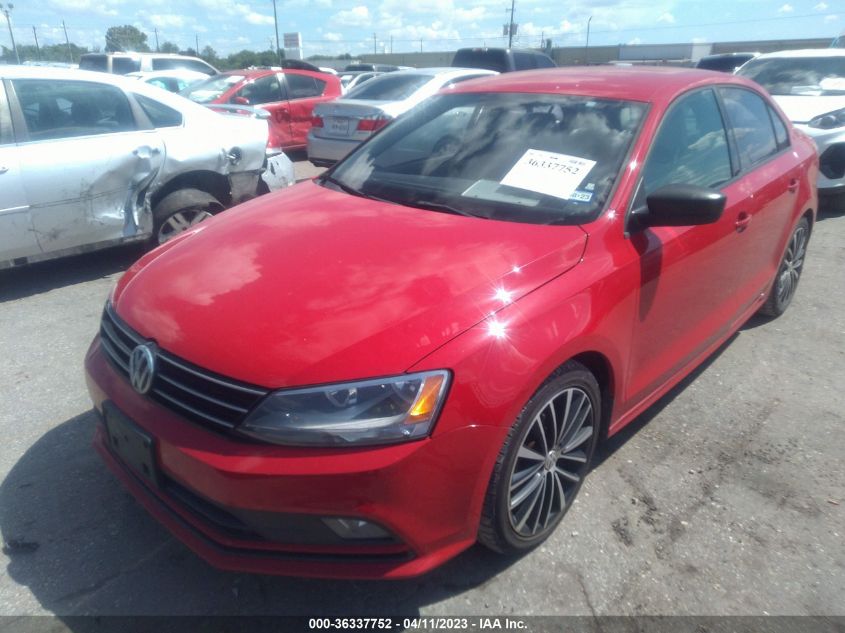 2015 VOLKSWAGEN JETTA SEDAN 1.8T SPORT - 3VWD17AJ6FM427846