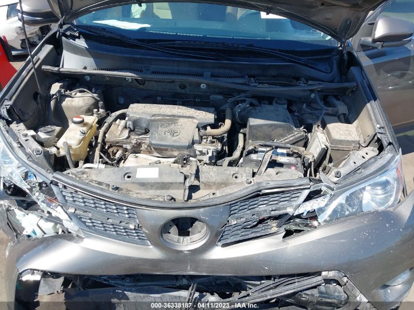 2015 TOYOTA RAV4 XLE - JTMWFREV8FD066704