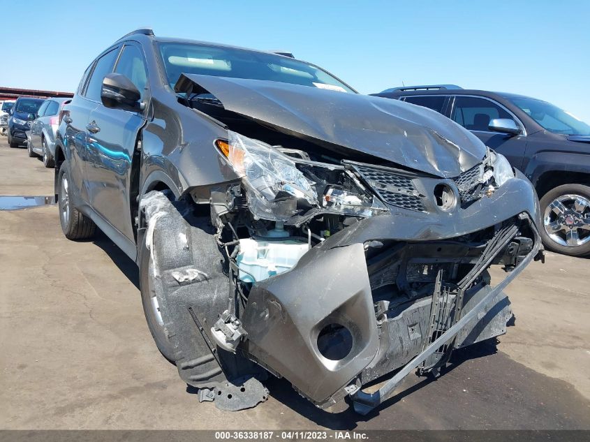 2015 TOYOTA RAV4 XLE - JTMWFREV8FD066704