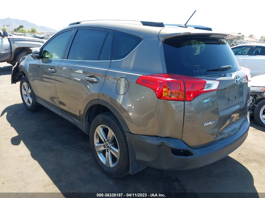 2015 TOYOTA RAV4 XLE - JTMWFREV8FD066704
